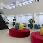 Luna Miramar Club