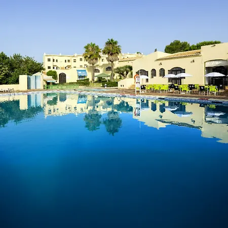Luna Miramar Club Aparthotel 4*
