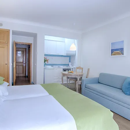 Aparthotel Luna Miramar Club 4*