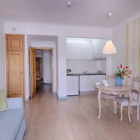 מלון דירות Luna Miramar Club 4*