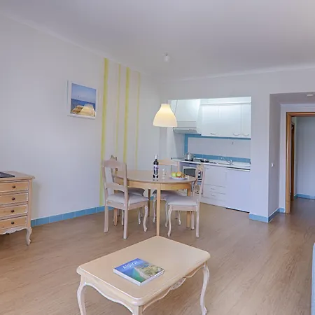 Apartmanhotel Luna Miramar Club 4*
