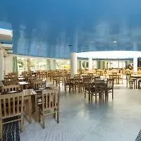 Luna Miramar Club