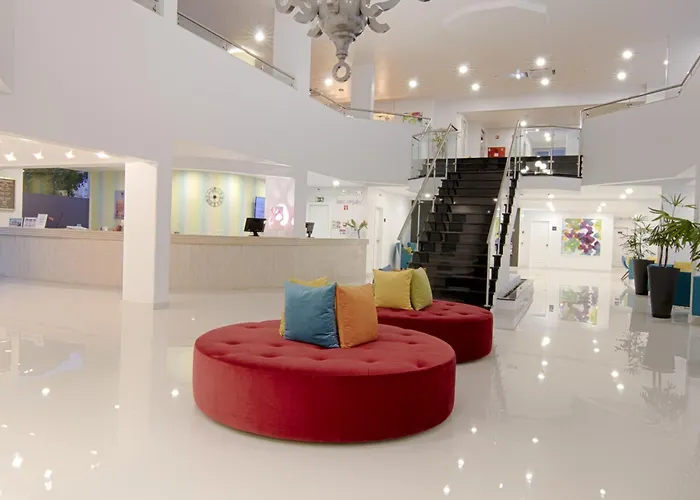 아파트호텔 Luna Miramar Club 4*