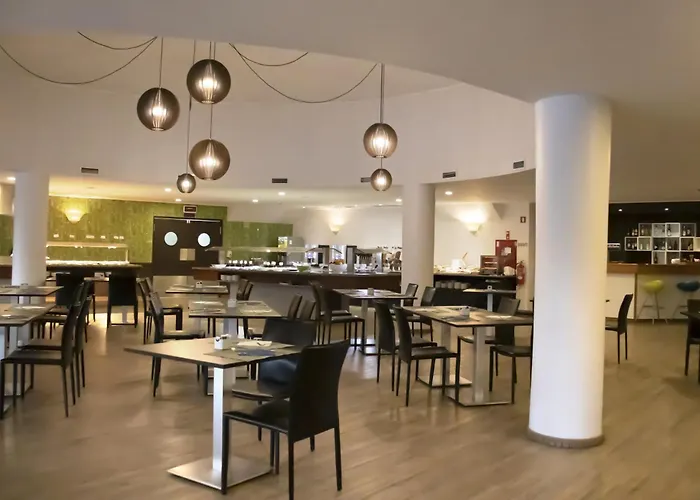아파트호텔 Luna Miramar Club 4*