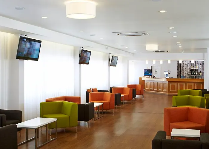 Luna Miramar Club