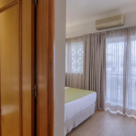 Ξενοδοχείο με διαμερίσματα Luna Miramar Club 4*